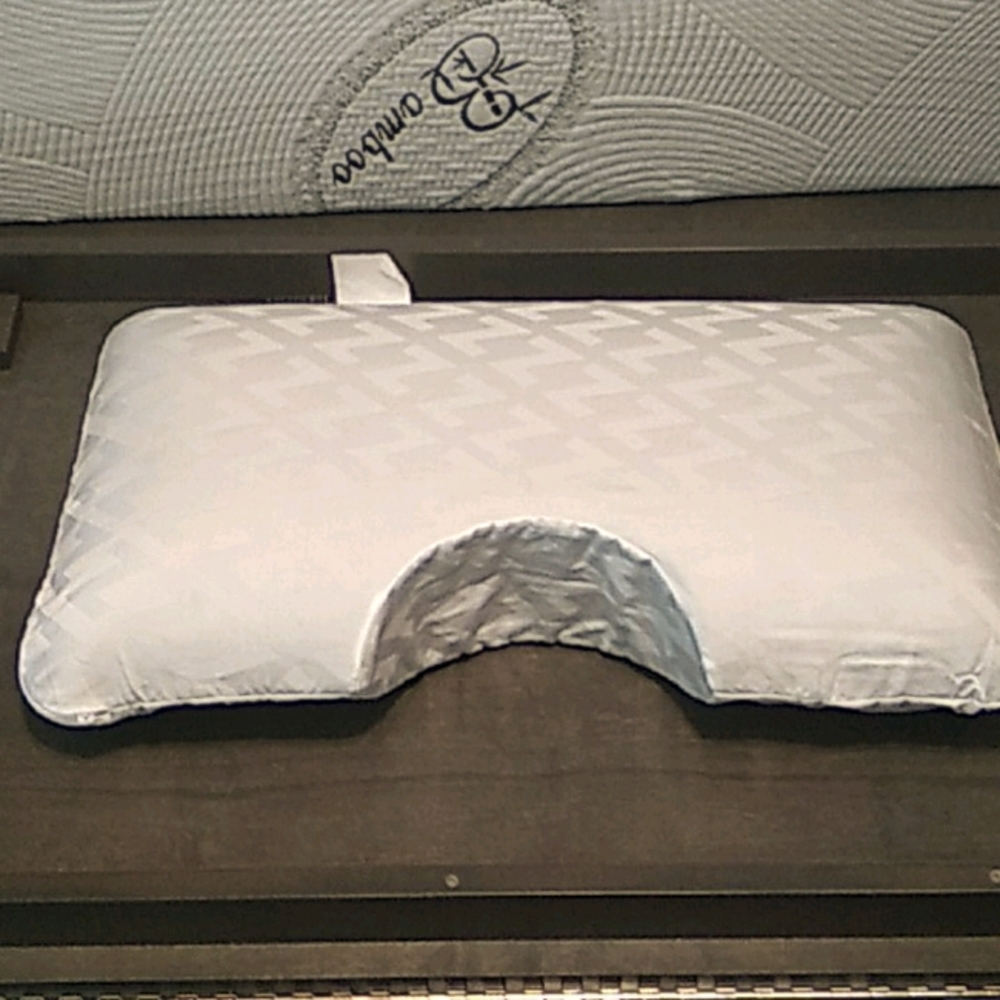 Cool memory gel breathable shoulder cut pillow